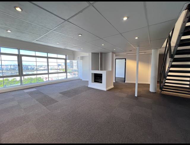 300M² OFFICE TO LET IN GREEN POINT